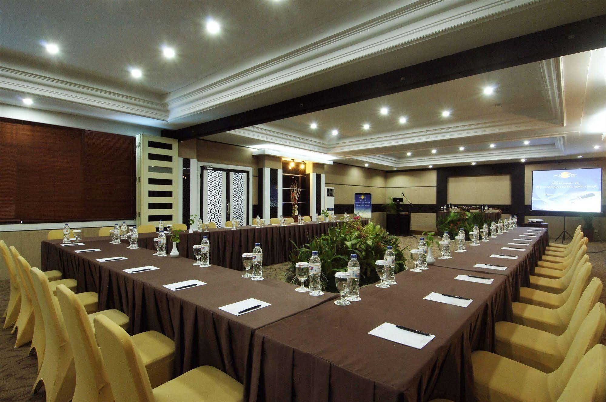 Singgasana Hotel Makassar Exterior photo